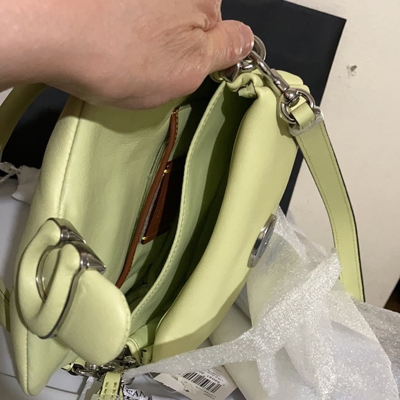 Coach Tabby shoulder bag 18 in Pale lime pillow leather - Picture 14 of 15